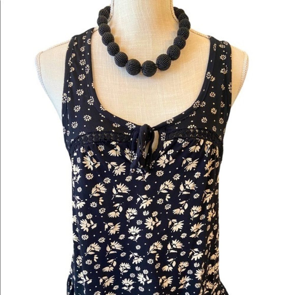 Patrons of Peace Black‎ Sleeveless Floral Blouse M